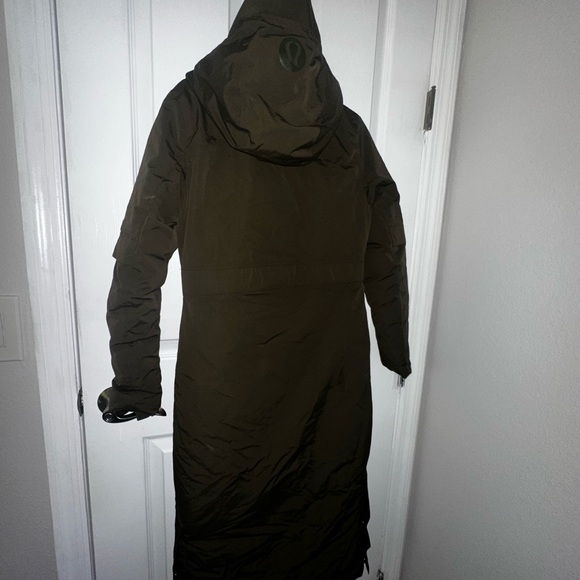 Lululemon Athletica Dark Green Winter Warrior Jacket - Picture 3 of 9